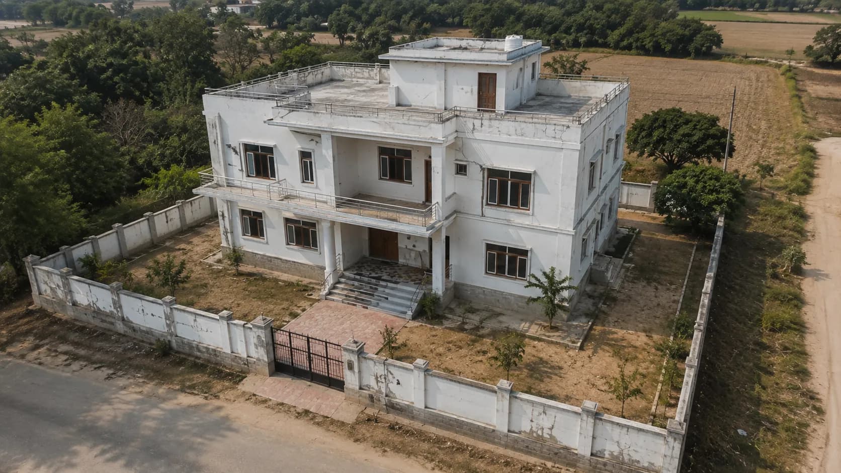 The same space before Skypaint started the exterior design work